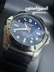  15 ساعة  للبيع Victorinox