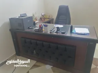  3 مكتب مدير حجم كبير مع كرسي مدير دوار ووحده جانبية استخدام دكتوره