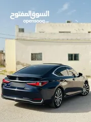  2 لكزس ES300 2019 ألترا فل كامل أعلى صنف لون كحلي غامق مميز للبيع