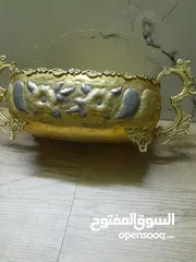  5 مضيفة نحاس نحاس ثقيلة فخمه جدا قطعه متحفيه بحاله ممتازة جدا جدا للديكور
