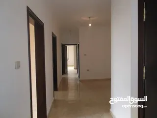  5 شقة شبه تسوية للبيع مؤأجرة