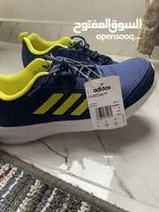  4 Adidas shoes glide ease size 42