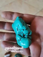  18 نوادر حجر كريم أخضر خام غير مصقول مازونايت جميل جدا