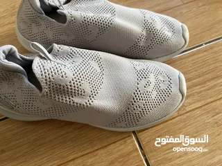  4 أحذية رياضية وجزمات استعمال خفيف
