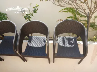  3 كراسي سامبا بحاله ممتازة عدد12 طربيزات6