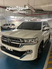  2 Toyota land cruiser 2009 v8