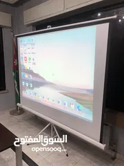  2 شاشة بروجكتر و بروجكتر