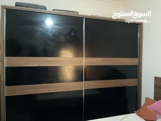  4 غرفة نوم كاملة سرير مزدوج بحالة ممتازة للبيع صناعة تركية ممتازة للبيع
