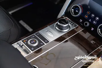  19 Range Rover Vogue Hse 2020 Plug in hybrid   السيارة بحالة الوكالة و قطعت مسافة 50,000 ميل فقط
