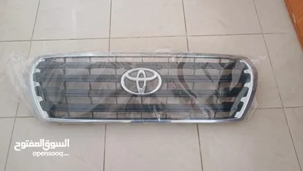  1 Front Grill assy Land cruiser