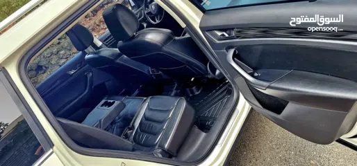  17 جيب كودياك 7مقاعد 200 حصان 4/4 ايد صفر فل الفل مع بانوراما 2018 فحص نخب