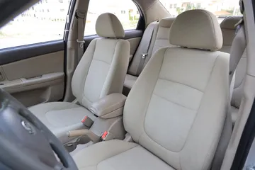  3 كيا سيراتو 2007 فحص كامل بحاله اتماتيك لون مميز بحاله ممتازه لا تحتاج إلى شيء مالك شخصي من الحرة