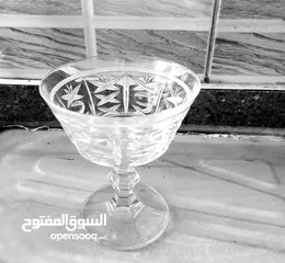  4 كاسات كرستال زجاج البوهيمي أو الكريستال البوهيمي هو زجاج شهير يتميز بجودته العالية وحرفيته