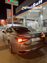  4 Lexus es300h 2019