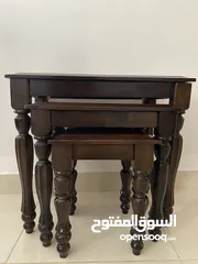  12 طاولات خشب بني راقية (طقم 3 طاولات متداخلة) – بسعر مغري!