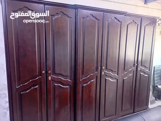  3 خزانة ملابس 6 ابواب خشب لاتيه بحال ممتازه جدا