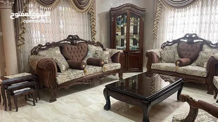  15 طقم كنب 7 مقاعد شبه جديد مع طربيزات