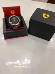  1 للبيع ساعة Ferrari أصلية 100%  ساعة فاخرة لمحبي التميز!