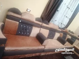  2 للبيع طقم ديوانيه  20 مقعد استعمال خفيف تفصيل وليس تجاري بسعر مغري