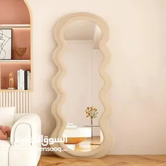  6 خلي كل نظرة بالمرآة لحظة جمال مرايا ستاند بإطار مخملي فاخر لمسة فخامة تضيفينها لأناقتك اليوم