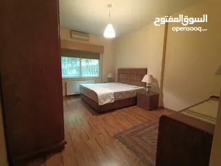  13 شقه ارضيه للبيع،،ترسات وحديقه حول البيت،،اهم مواقع دير غبار