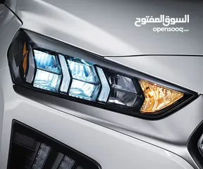  4 للبيع نقدا فقط: هيونداي أيونيك 2022 هايبريد – بيضاء اللون  نظافة عالية ومواصفات مميزة