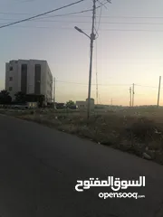  15 عده قطع قرب شارع المطار اليادوده