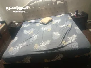  1 اثاث للبيع بسعر مغري قابل للتفاوض