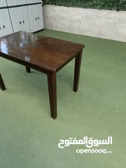  6 طاولة مطبخ أو سفرة صغيرة مع كراسي حديد وجلد