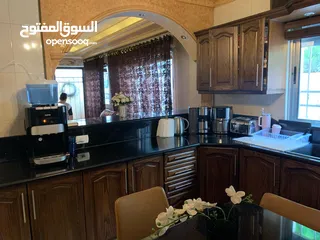  16 شقه شبه أرضى قرب دوار الجاذبية