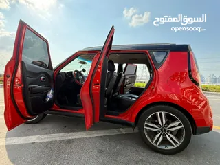  12 KIA SOUL RED GCC ‏ HATCHBACK  2017  FULL OPTION WITH OUT PANORAMA