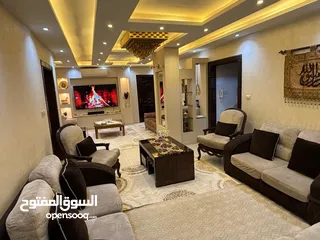  1 شقة ارضي في خلدا - ام السماق 178 متر مربع مع مساحة خارجية 110 متر مربع و كراج خاص