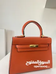 1 شنطة جديدة للبيع غير مستعمله سعرها قابل للتفاوض