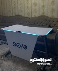  1 Devo table for sale in perfect condition