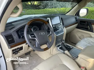  8 Toyota Land Cruiser GXR V6 Model 2017 Gcc Specifications Full Options