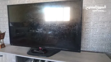  8 تلفزيون ال جي سمارت 42 انش LG Smart TV
