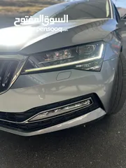  15 Škoda Superb