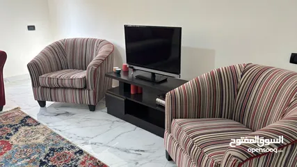  1 طقم كنب للبيع