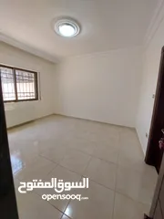  6 شقه 120م وترسات وحديقه 150م في أجمل مناطق تلاع العلي من المالك مباشره بسعر مغري