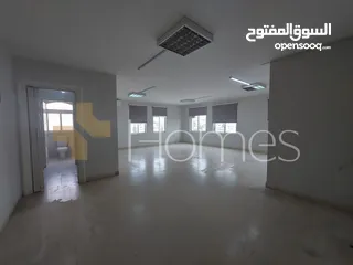  1 مكتب مقسم و جاهز  للايجار في عمان - ام اذينة , بمساحة 270م
