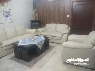  2 طقم كنب جلد وارد دبي