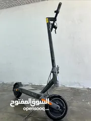  2 Xiaomi Electric Scooter 4 Ultra