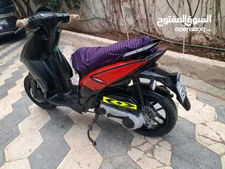  2 بسعر مميز  Aprilia SR 2021