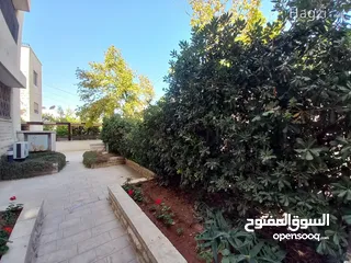  12 شقة غير مفروشة للإيجار 320م2 ( Property 17793 ) سنوي فقط