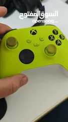  16 اكس بوكس سيريس اكس مع ايد عدد 2 وحده خربانه أو ايد 2 Elite Seriesمع سماعت ريزر الخاصه بل Xbox x