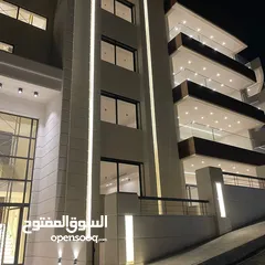  3 شقه أبراج عبدون الطابقية الفاخره/ روف بمساحة 300 متر مع ترسات خارجيه 250 متر