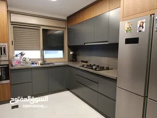  2 شقه مع حديقه للبيع في المصيون خلف البنك العربي