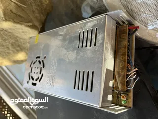  7 Dave 8 كاميرات  جهاز صوت امبلي فير سماعة سقف  عدد 8  محول للكاميرا 12v 200w السعر 70 دينار