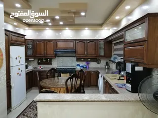  4 شقة سوبر ديلوكس للبيع في حي ابو الراغب بالمقابلين