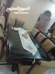  7 طاولة سفره 8 كراسي للبيع  توب نظافه